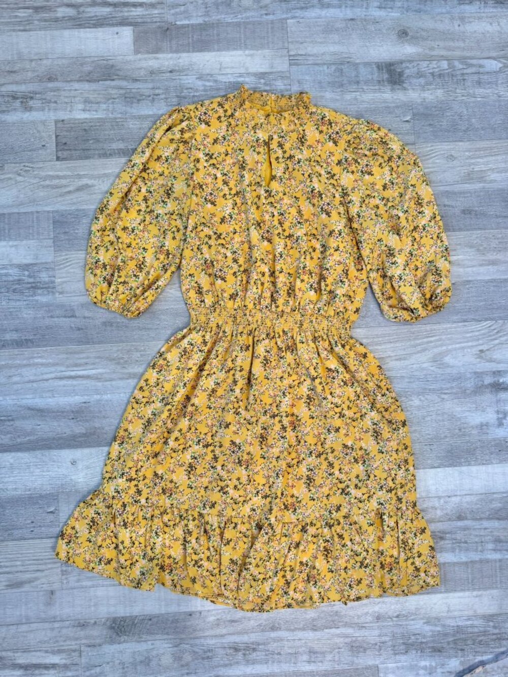 Nanette Lepore yellow floral puff sleeve dress keyhole size 4 A16